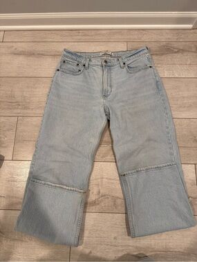 Abercrombie & Fitch Light Wash Wide Leg Jeans - Women